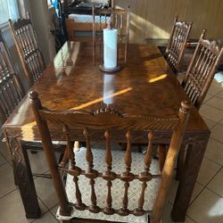 Antique Solid Wood Dining Table + 6 Chairs – Beautiful Carved Detail