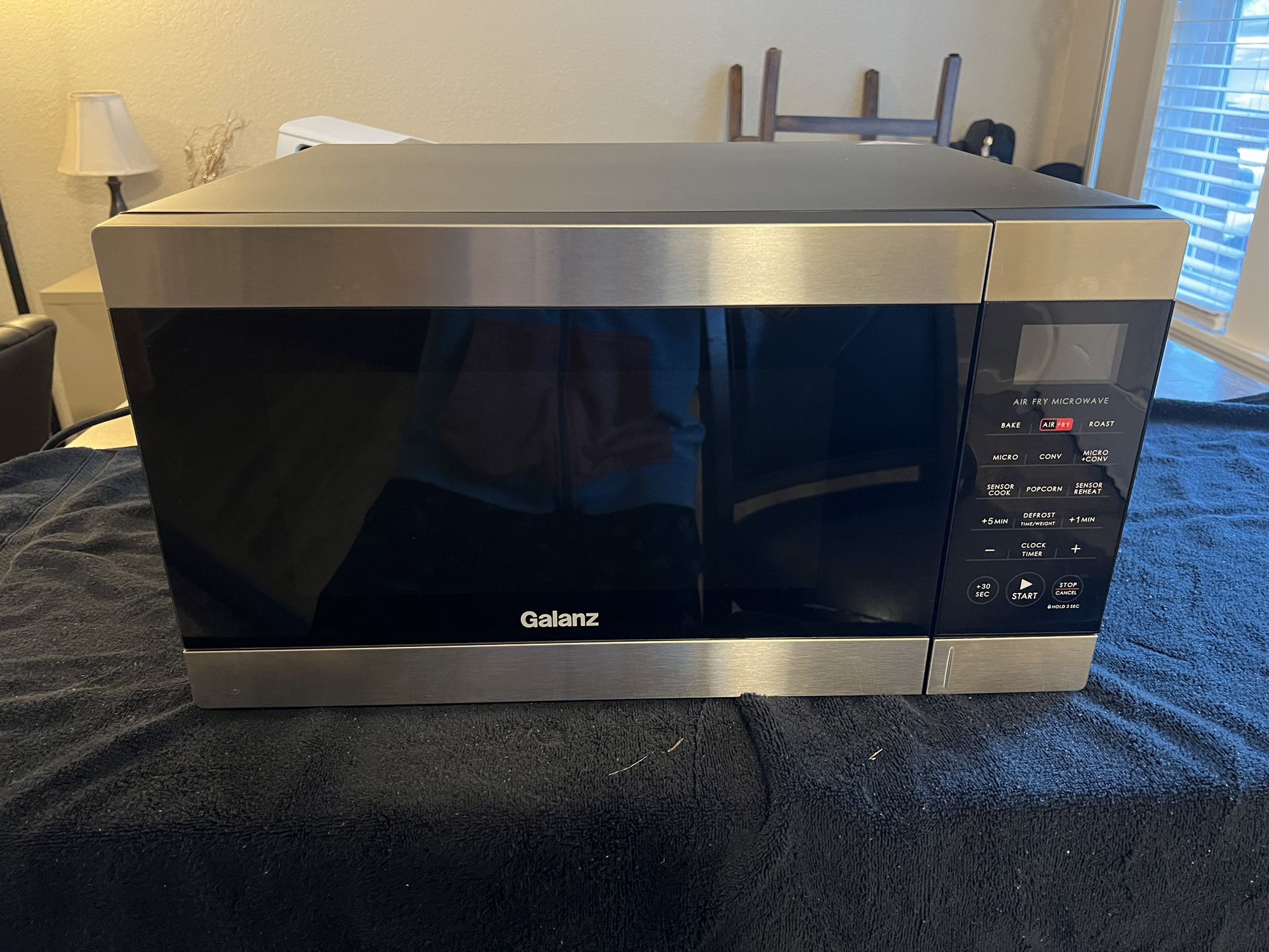 Galanz- Stainless Steel Electric Microwave Oven!
