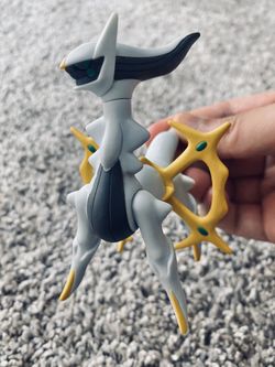 Pokémon Takara Tomy Moncolle Arceus Figure Toy