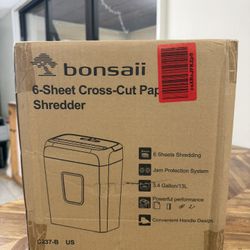 6-Sheet Paper & Credit Card Shredder