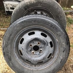 Tires With Rims 185 / 65R14’s (4 Lug)