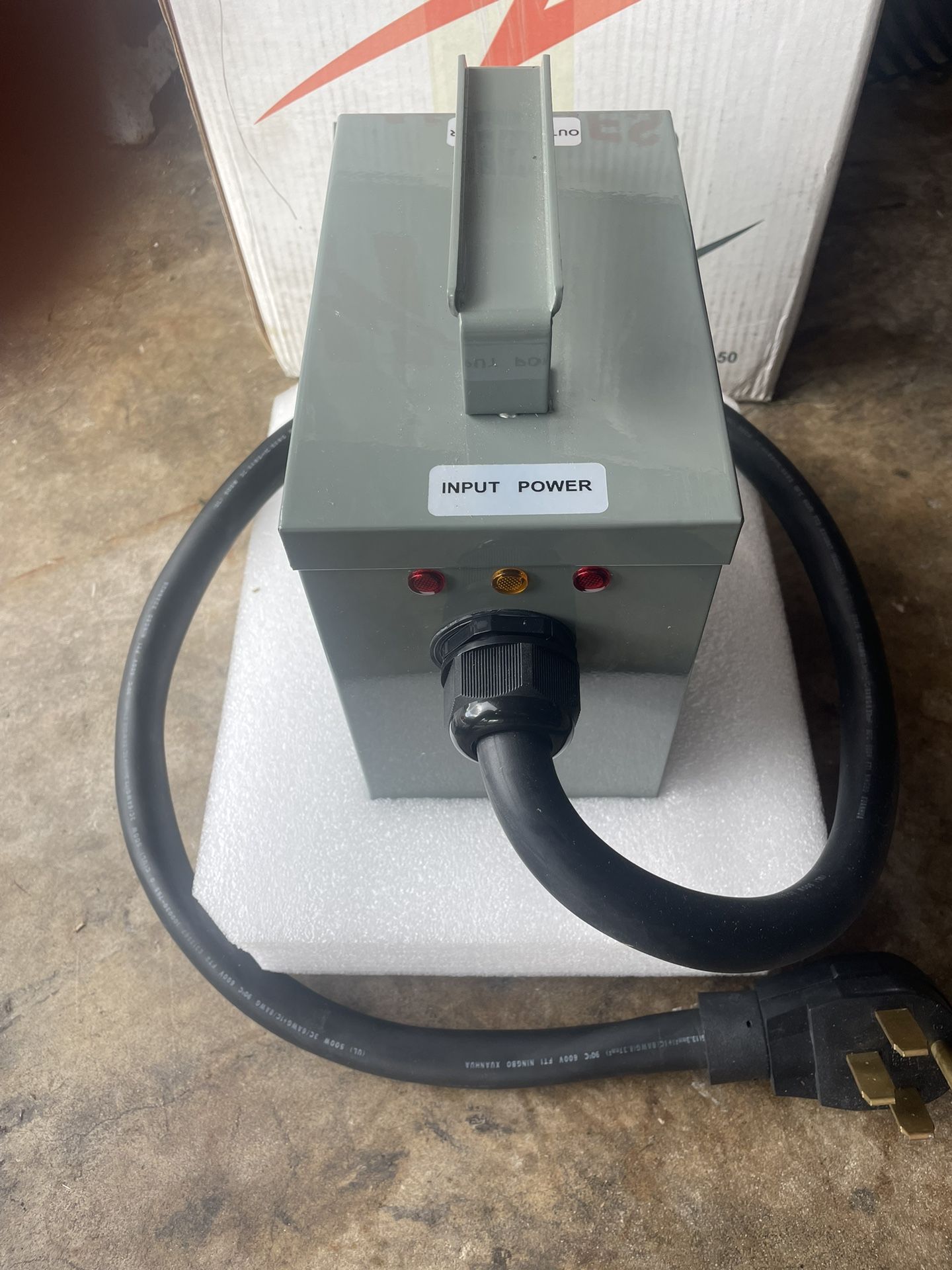 HUGES AUTOFORMERS 50 AMP VOLTAGE REGULATOR - $400