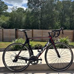 Fuji Transonic 2.7 Carbon Road Bike - 56cm