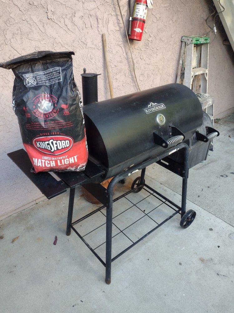 Asador Y Ahumador Con Bolsa De Carbón