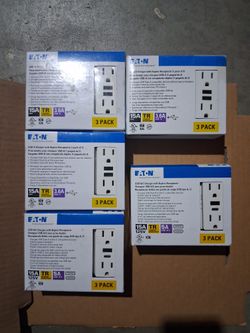 New, Nuevo,  Eaton 15-Amp 126 Volt  Tamper Resistant Residential/Commercial Decorator USB outlet Type A/C, White 3 -pack $40 Each. 