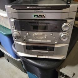 6 DISK CHANGER