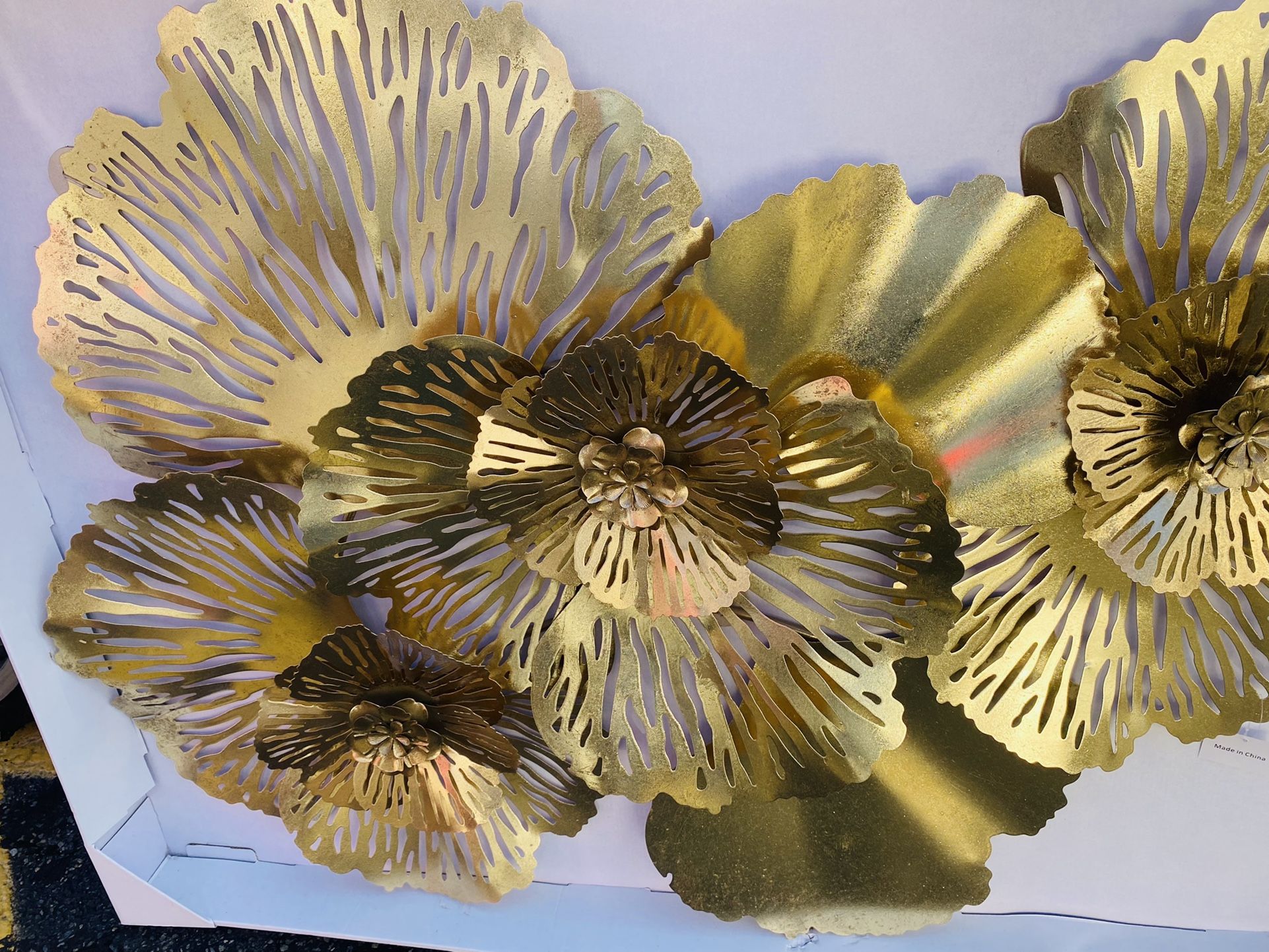 Gold Metal Flower 🌺