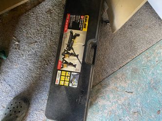 2 1/4 TON FLOOR JACK W/ 2 JACK STANDS