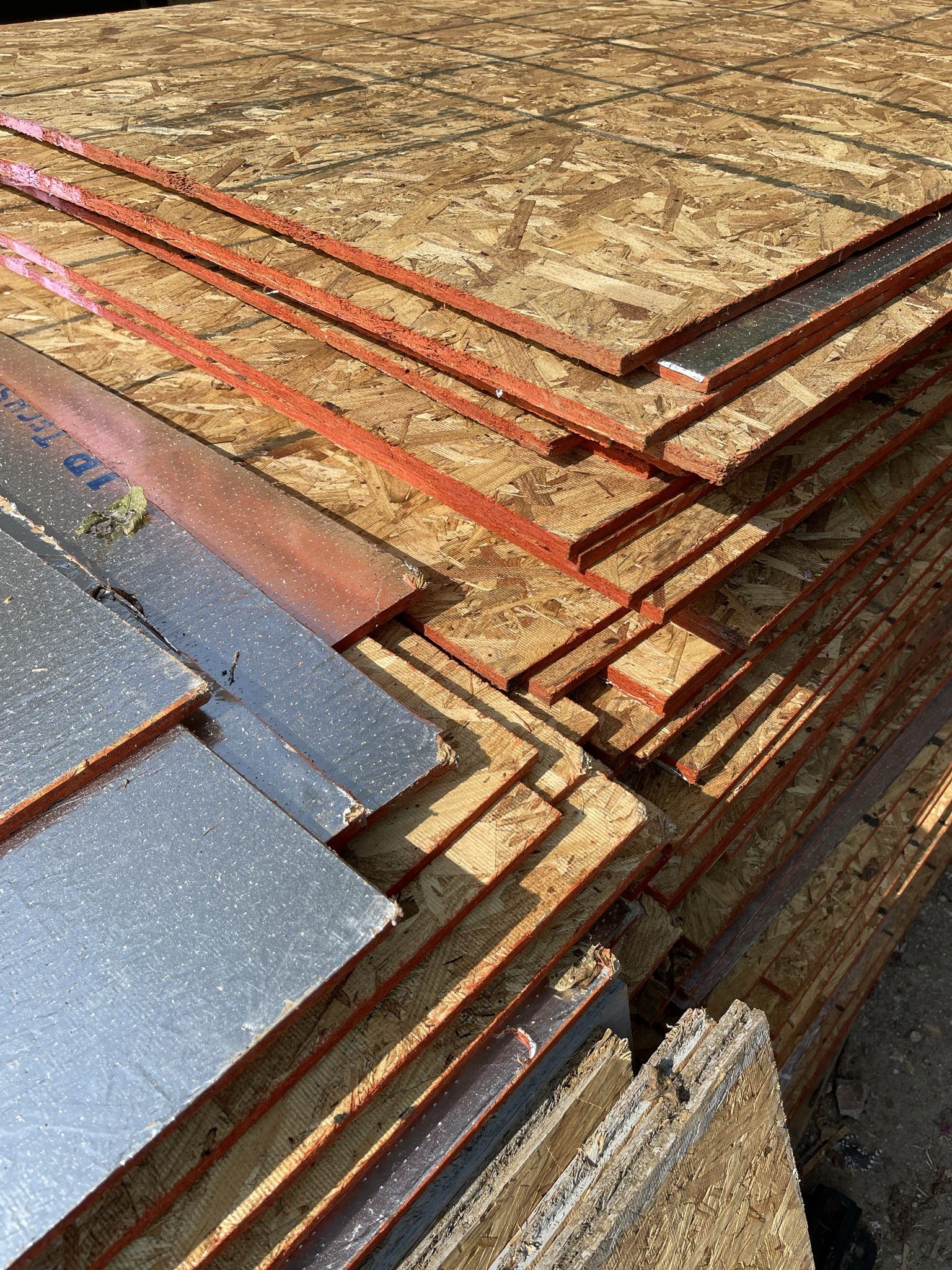 Radiant Barrier OSB Plywood 1/2in Decking Brilloso 1/2in (Aluminio