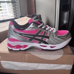 Asics Gel Kayano 14 “Pink glow” Size 10
