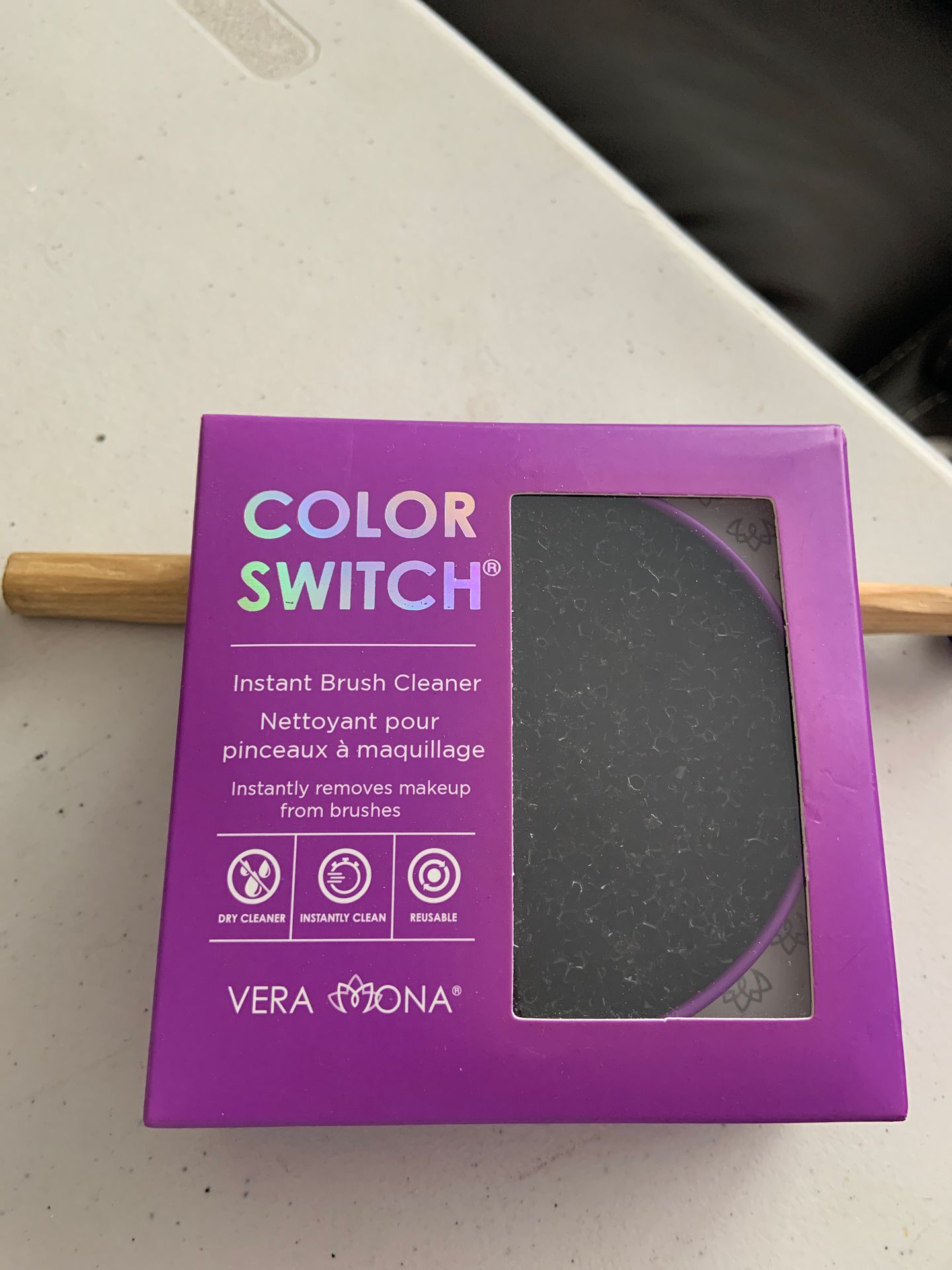 Vera Mona Color Switch Solo Instant Makeup Brush Cleaner