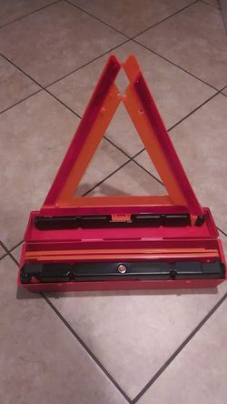 Emergency triangle kit