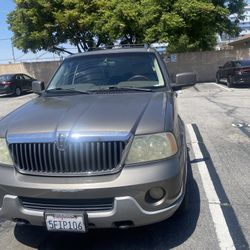 2004 Lincoln Navigator on offerup