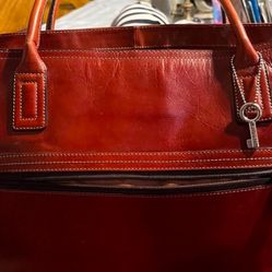 Fossil Leather Briefcase With Compartments And Fossil Keys. 