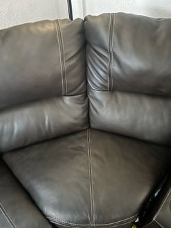 10 double stitched electric triple recliner, full sectional with five seats Dark brown 10 double stitched electric triple recliner, full sectional wit
