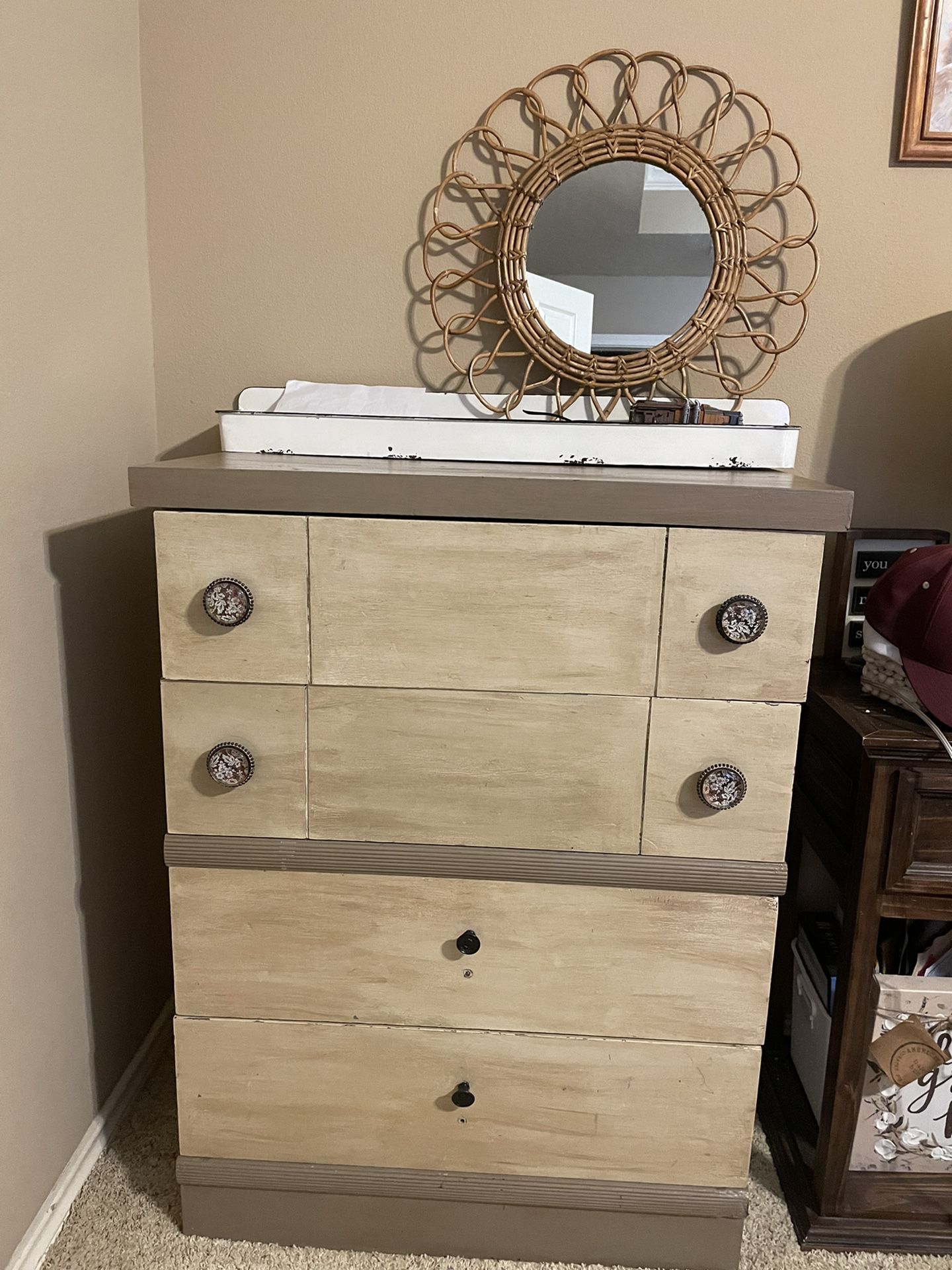 Dresser/chest Of Drawers 