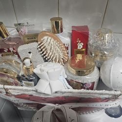 Bathroom Basket With Smell Goods Rose And Cherry Blossom