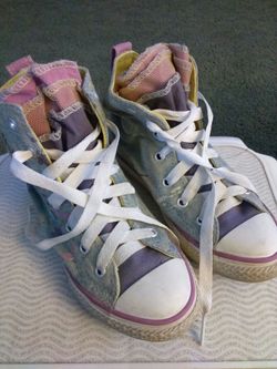 Girls Converse