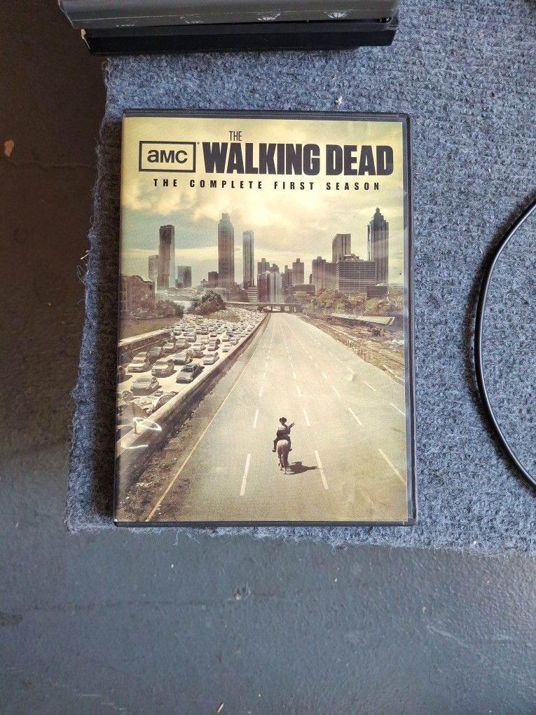 The Walking Dead Season 1 (DVD, 2011)