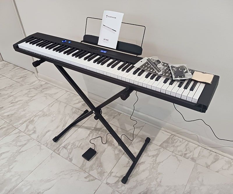 Starfavor 88-Key Digital Piano Keyboard with Accessories