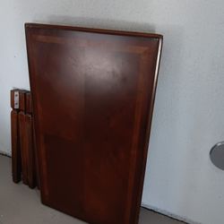 Executive Desk Medium Size. Wood! $25
