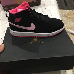 Jordan 1 Mid