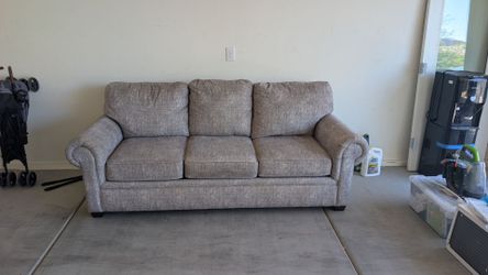 Couch (85 in) Elkridge 7412