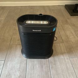 Honeywell HEPA Air Purifier (HPA200)