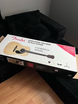 Fender FA-125 Dreadnought Acoustic Guitar Pack