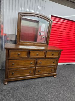 Porter 7 Drawer Dresser and Mirror
