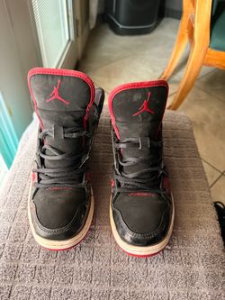 JORDAN SIZE 6Y