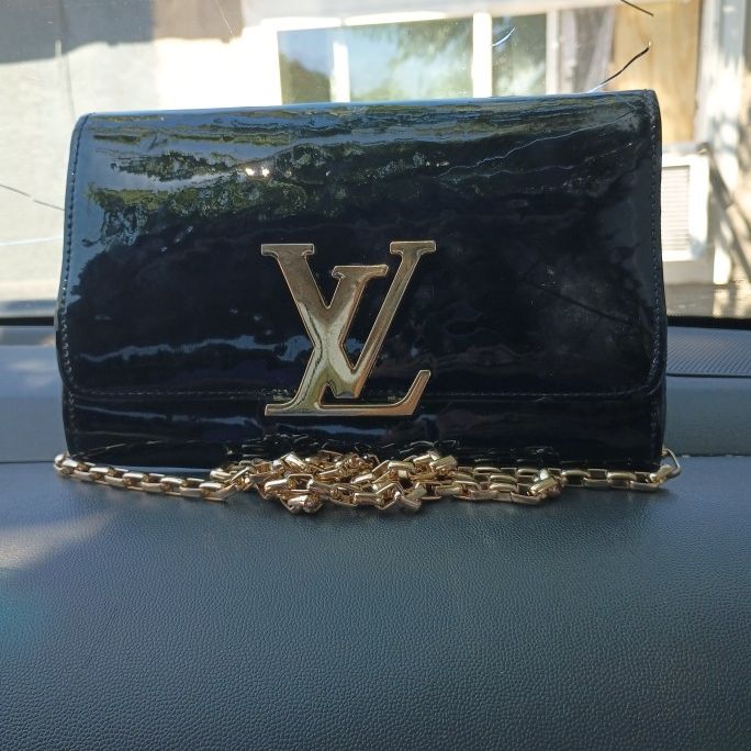 No Negotiation! Brand New!louis vuitton Passy monogram bag with chain  shoulder strap for Sale in Irvine, CA - OfferUp