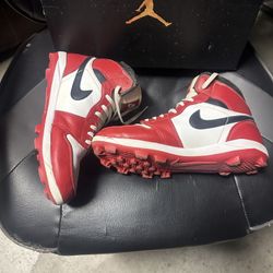 Like New Nike Men’s Jordan 1 Retro Cleats