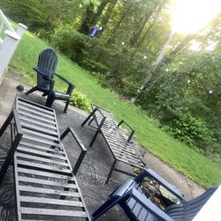 Outdoor Metal Lounge Chairs (Qty 2 For $50)