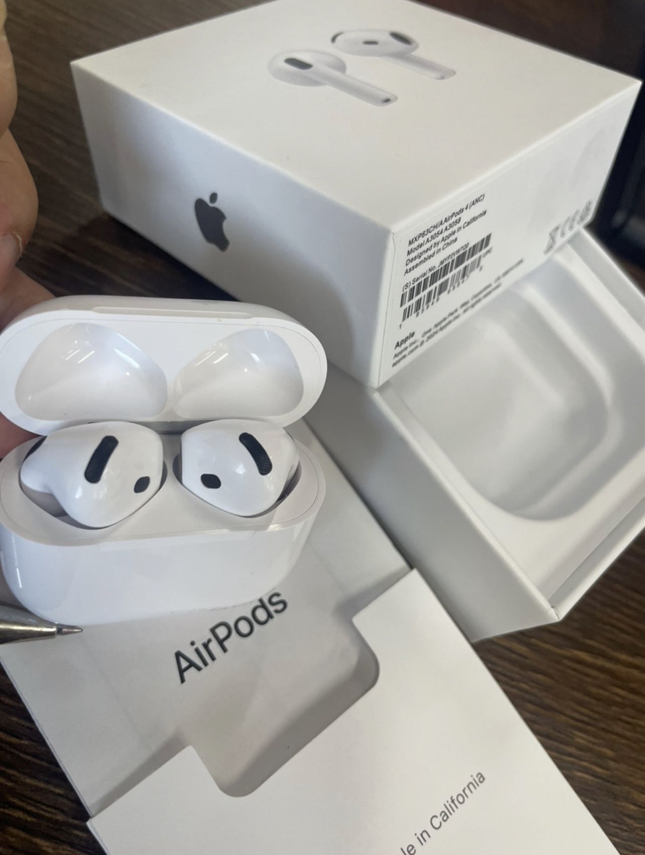 Apple Airpods 4 (2024)