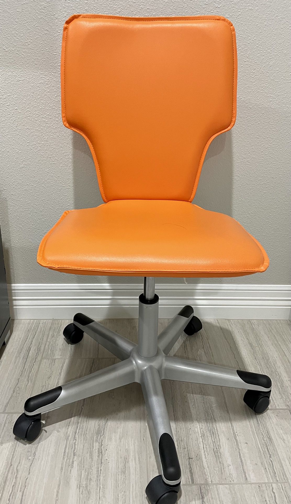 Desk Chair (Orange)