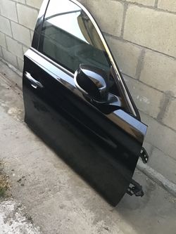 Infinity Q50 right front door