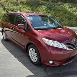 2011 Toyota Sienna