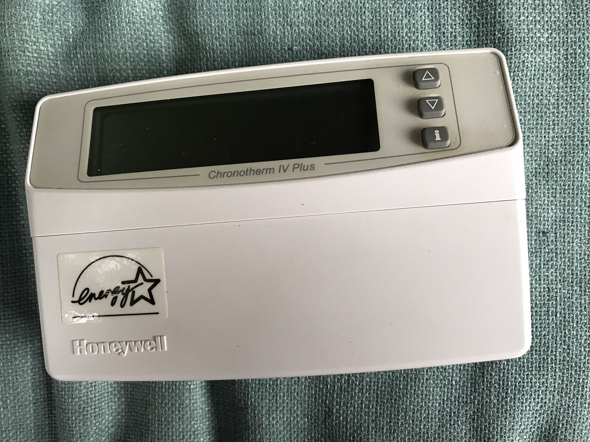 Honeywell Chronotherm Plus IV Thermostat