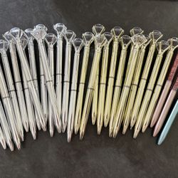 Diamond Pens 💎 30 Pieces ( WHOLESALE)