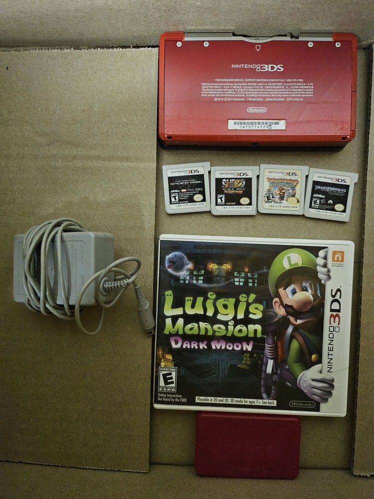 Nintendo 3DS & 5 Games