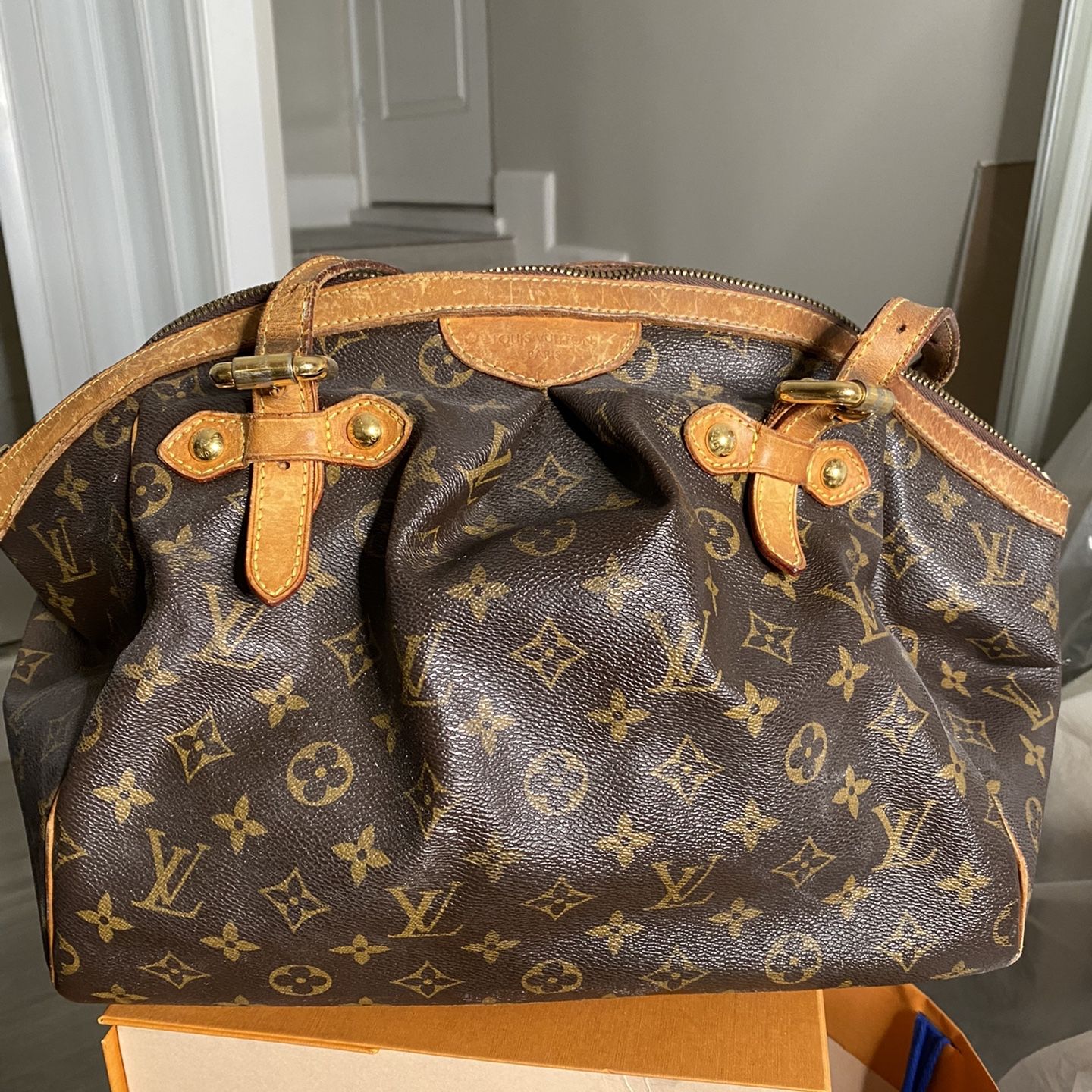 100% Authentic Louis Vuitton for Sale in Gardena, CA - OfferUp