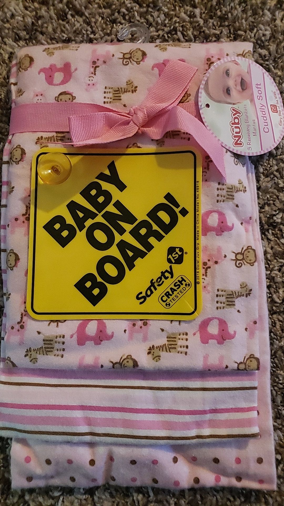 3 receiving blankets brand new & baby on board sign for car