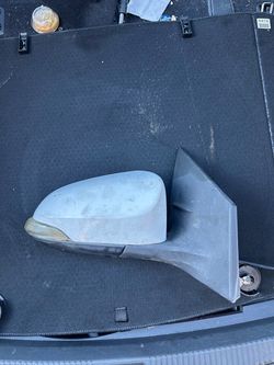 Toyota Corolla passenger side mirro Corolla S