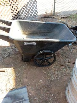 Rubbermaid wheelbarrow