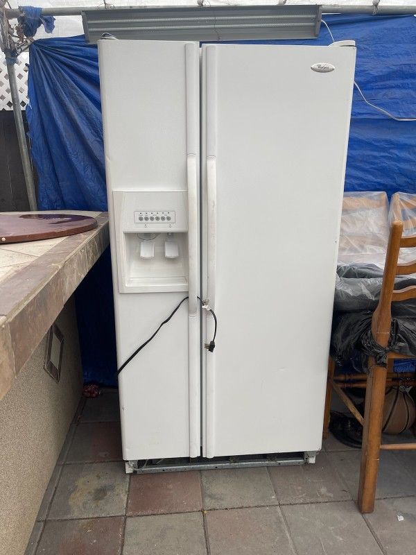 Refrigerator Reliable Whirlpool for Sale in San Bernardino, CA OfferUp