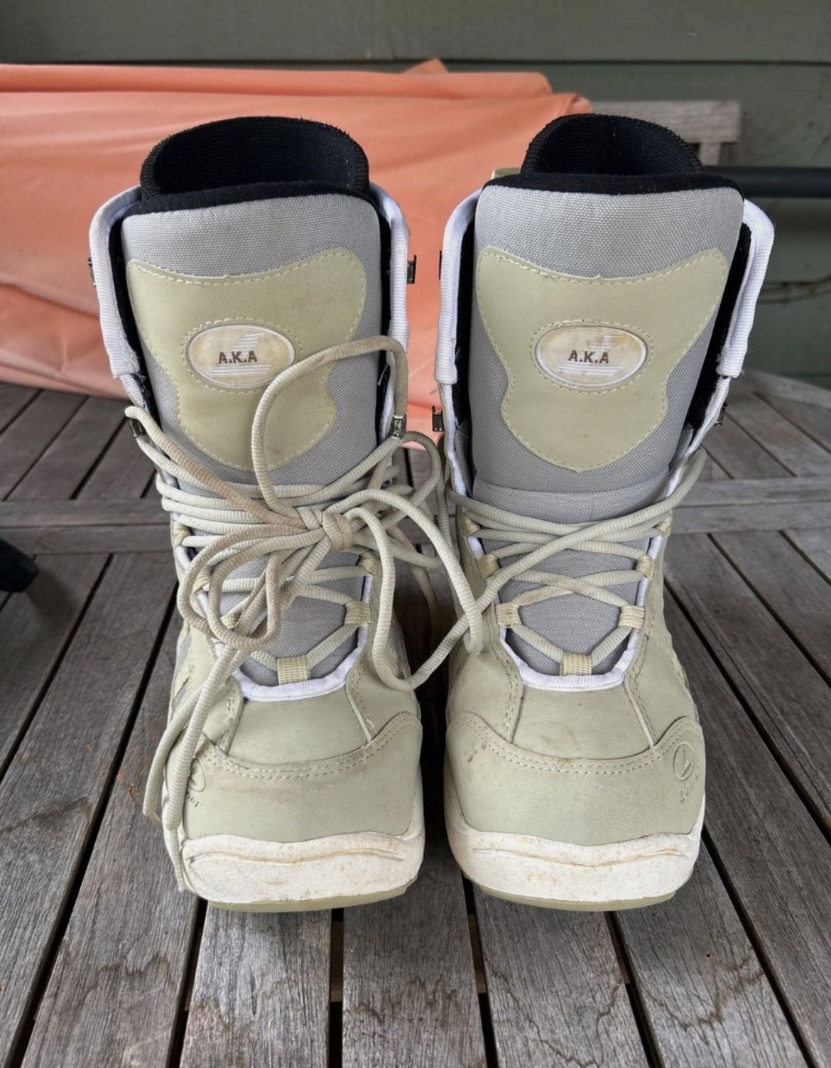 Lamar AKA snowboarding boots W size 10