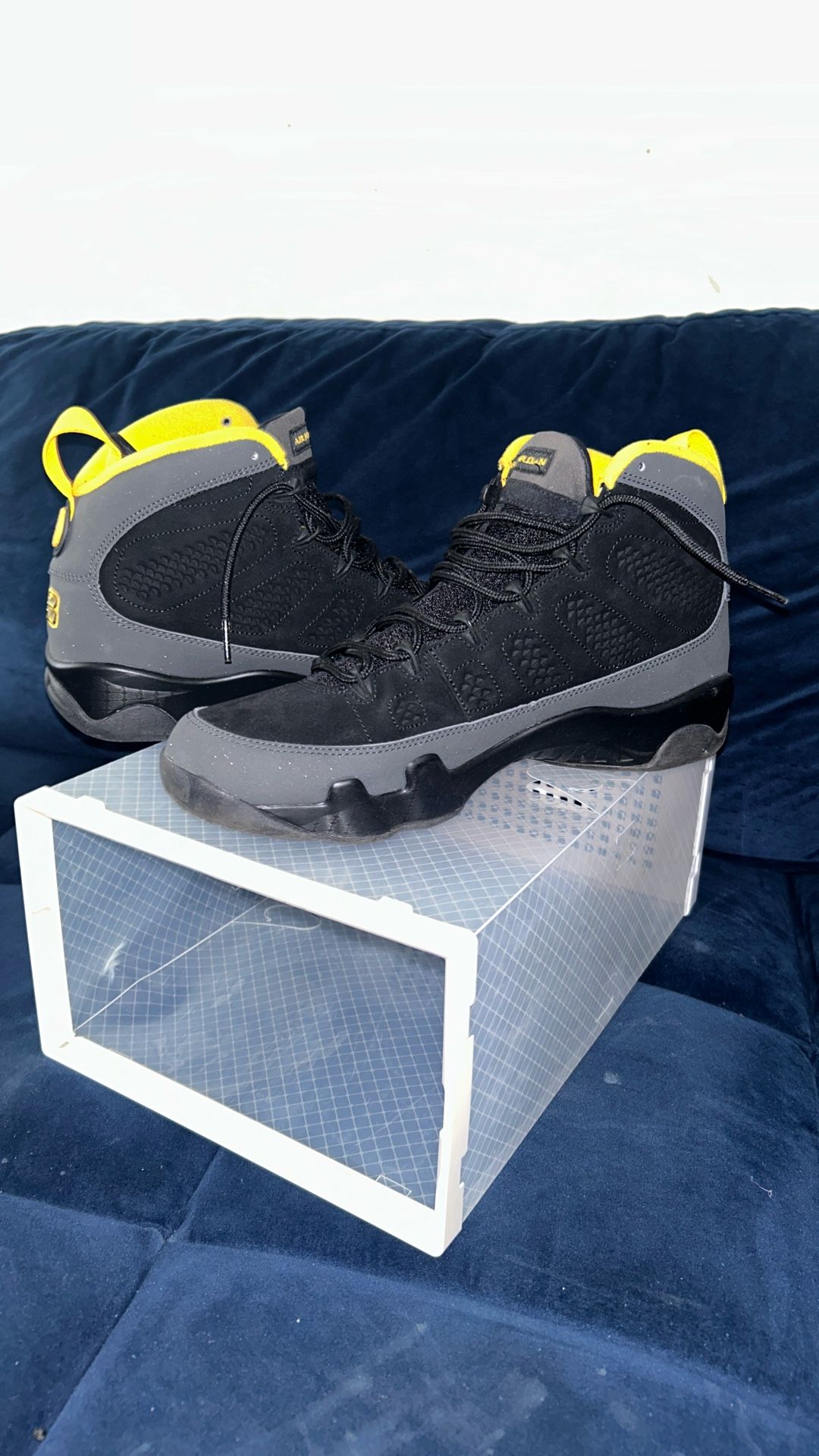 AIR JORDANS