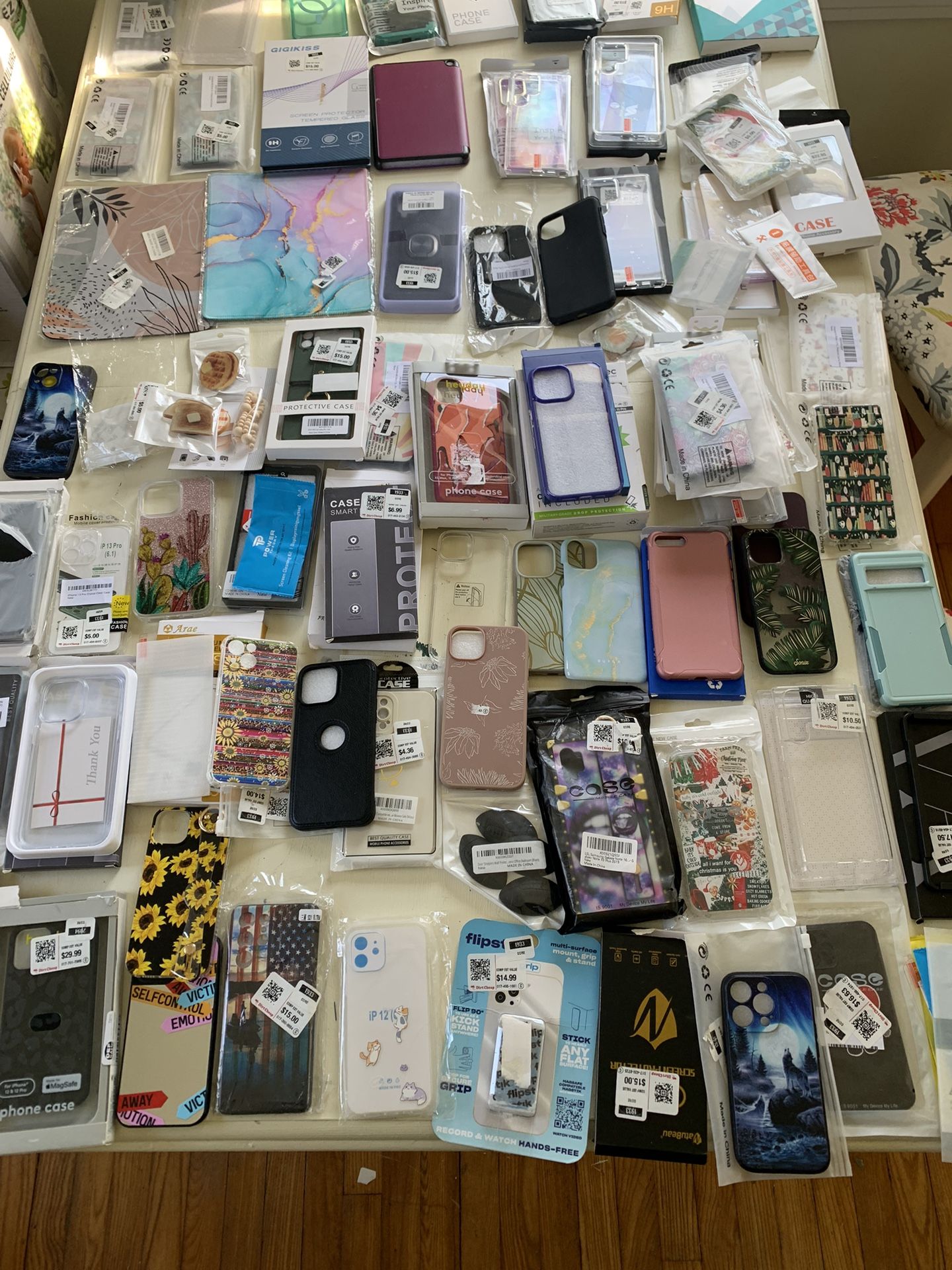 New/Open Box Lot of Approx. 70 Pieces Of Phone cases & Tablet Accessories! iPhone & Android 