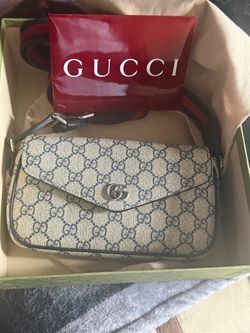 Gucci crossbody purse